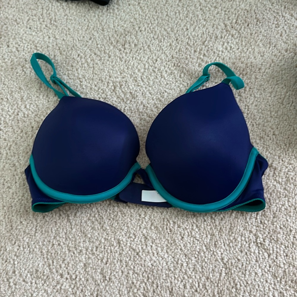 Victoria’s Secret PINK push-up bra